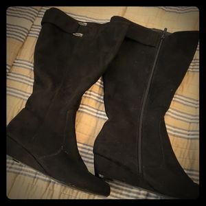 Wide Calf boots 10 wide💚
